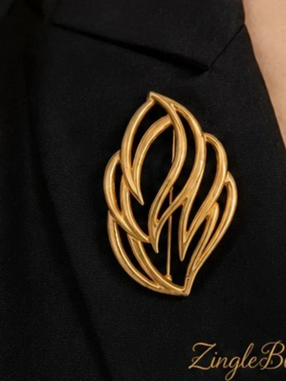 Vintage Signed Monet Gold Tone Abstract Leaf Brooch Large Openwork Statement Pin